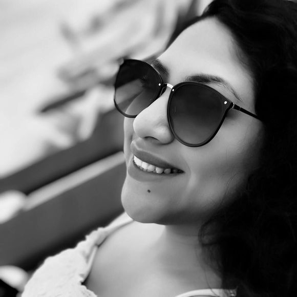 Meet your Posher, Odalys - Picture 1 of 1